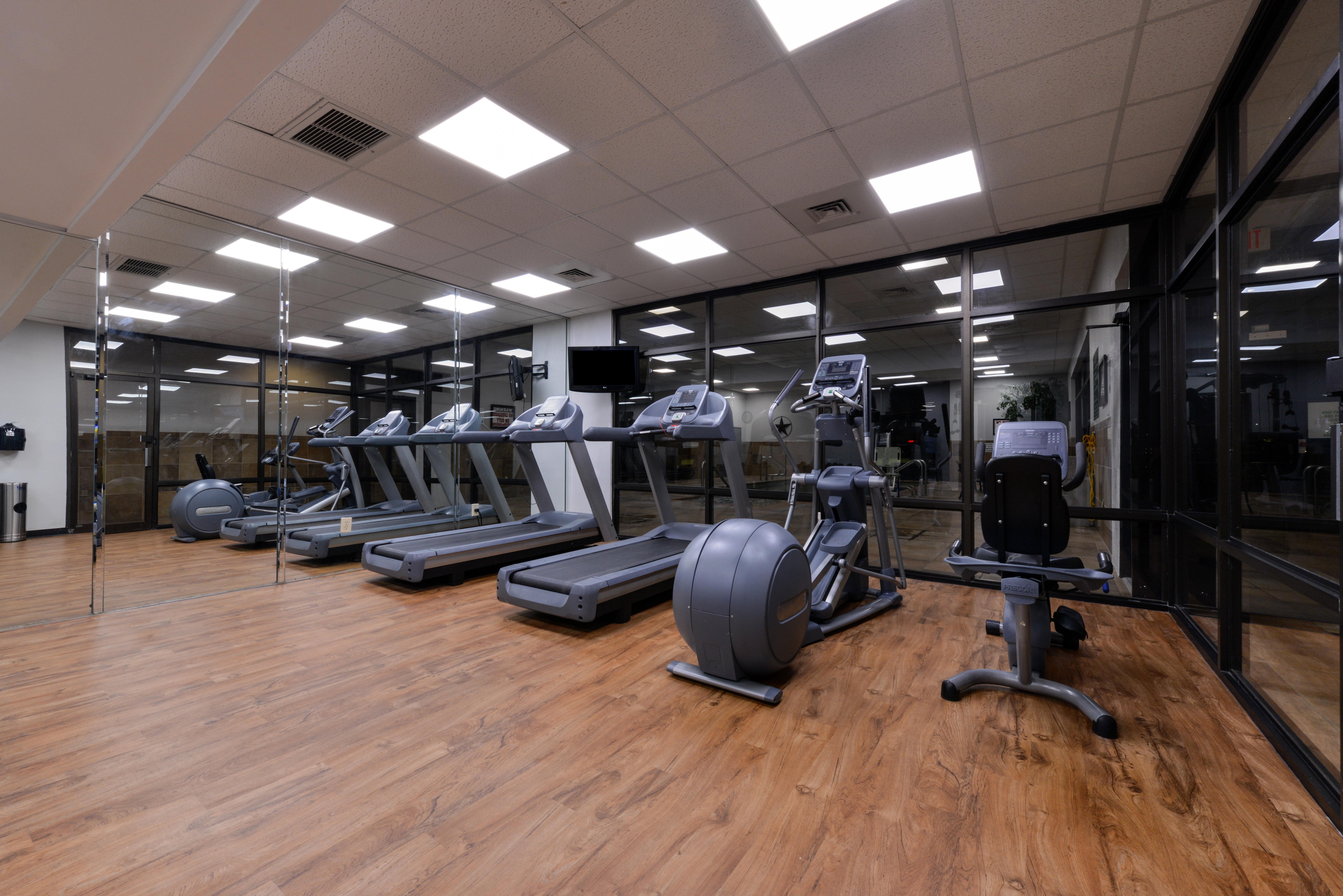 Holiday Inn Hotel And Suites Beaumont-Plaza I-10 & Walden By Ihg Экстерьер фото
